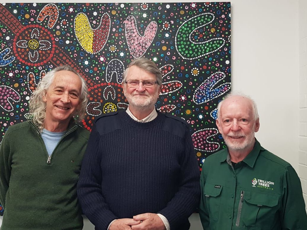 Kevin Mack and Alan Benn from Environmental House Bayswater with Terry Quinn.Alan spoke on the benefits of home electrification powered by renewable energy.