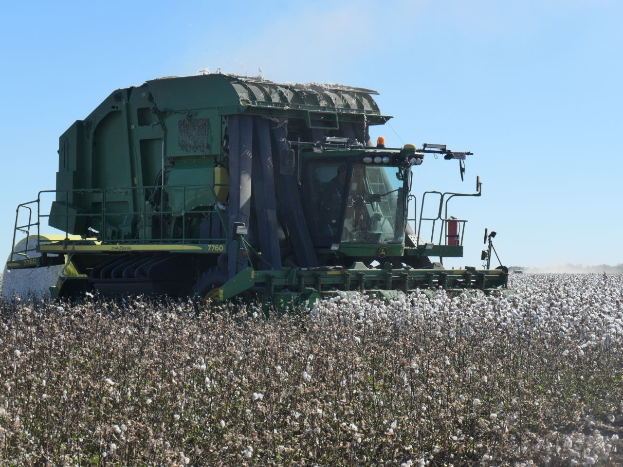 Lightening Ridge Trip - St George - Cotton harvester 'laying an egg'