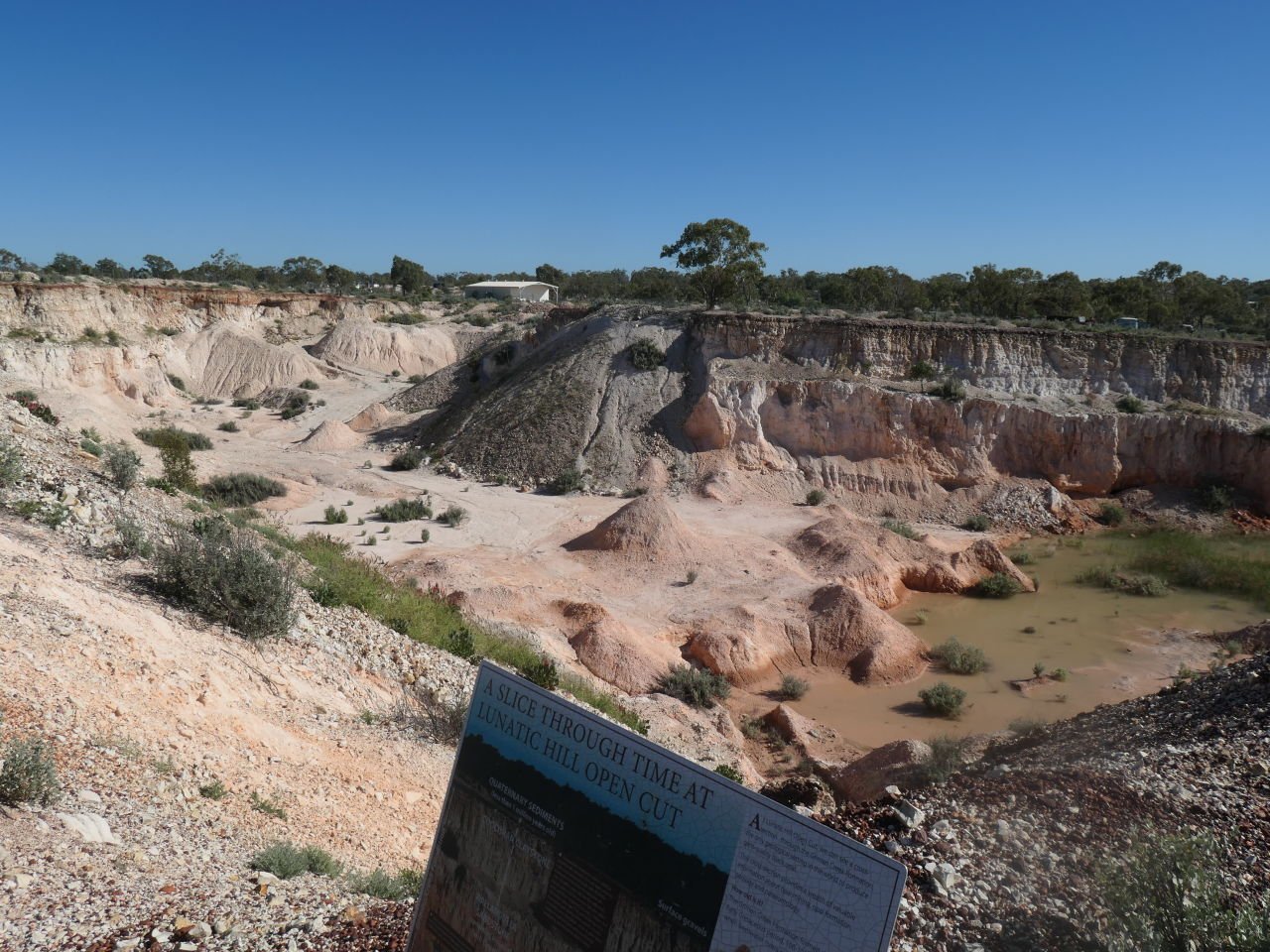 Lightening Ridge Trip - Black Opal tour - The abandoned open cut mine from 'Lunatic Lookout'